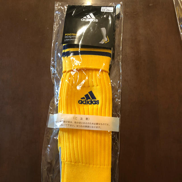 adidas(アディダス)のアディダスサッカーソックス　22～24センチ スポーツ/アウトドアのサッカー/フットサル(ウェア)の商品写真
