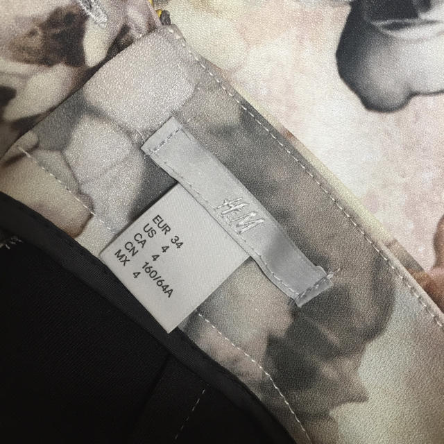 H&M(エイチアンドエム)のH&M 花柄タイトスカート レディースのスカート(ひざ丈スカート)の商品写真