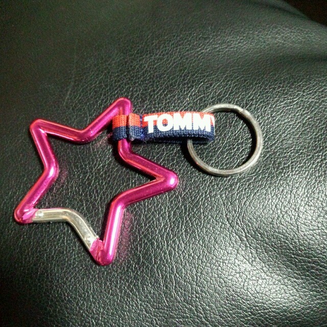 tommy girl(トミーガール)の星形ピンクカラビナ レディースのファッション小物(キーホルダー)の商品写真