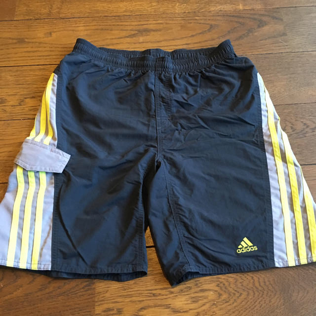 adidas(アディダス)のアディダス ショートパンツ キッズ/ベビー/マタニティのキッズ服男の子用(90cm~)(パンツ/スパッツ)の商品写真