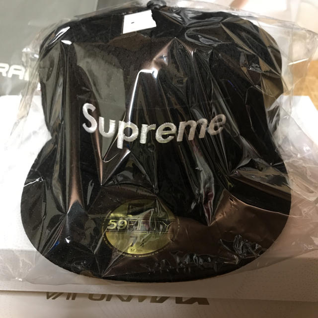 Supreme 2018S/S Mesh Box Logo New Era