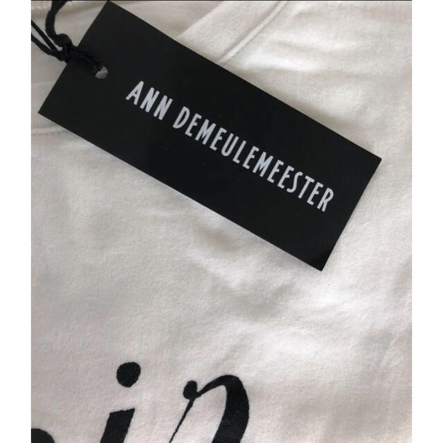 Ann Demeulemeester(アンドゥムルメステール)のタグ付き ANN DEMEULEMEESTER L'avenir T SHIRT メンズのトップス(Tシャツ/カットソー(半袖/袖なし))の商品写真