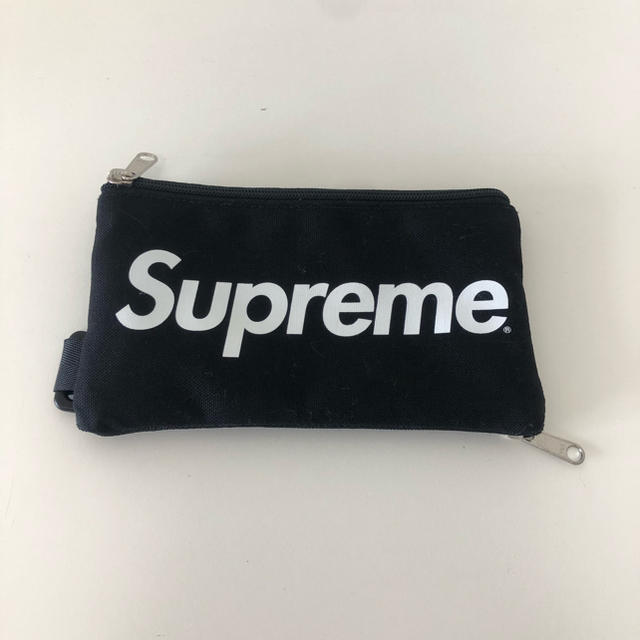 Supreme(シュプリーム)のsupreme モバイルポーチ スマホ/家電/カメラのスマホアクセサリー(モバイルケース/カバー)の商品写真