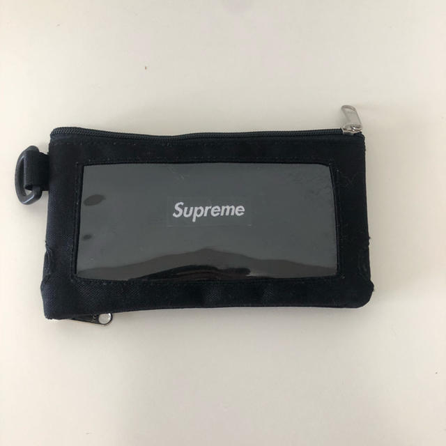 Supreme(シュプリーム)のsupreme モバイルポーチ スマホ/家電/カメラのスマホアクセサリー(モバイルケース/カバー)の商品写真