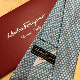 サルヴァトーレフェラガモ(Salvatore Ferragamo)のフェラガモ メンズ 新品未使用 ネクタイ(ネクタイ)