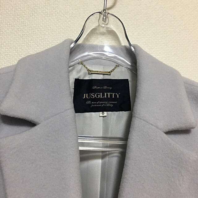 JUSGLITTY(ジャスグリッティー)のジャスグリッティー チェスターコート レディースのジャケット/アウター(チェスターコート)の商品写真