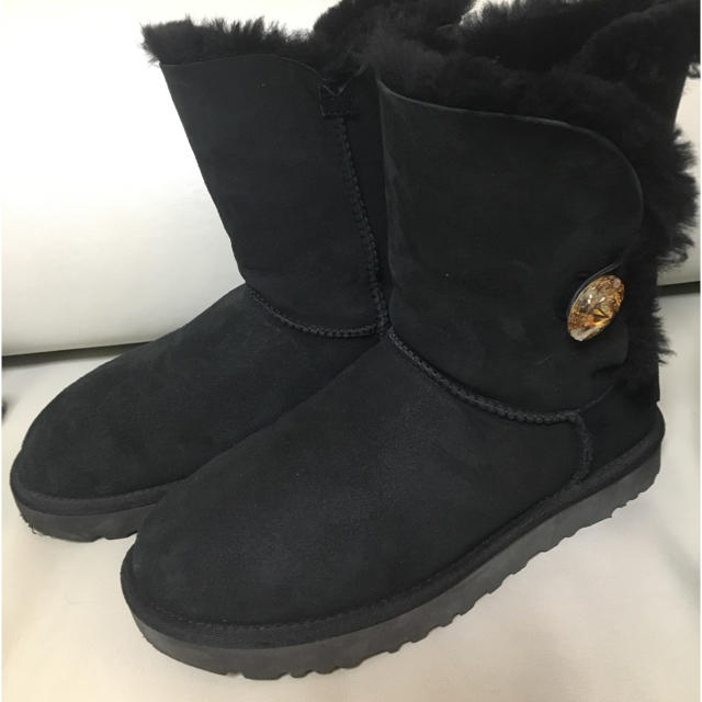 UGG(アグ)のアグ ブラウン ビジュー  ブーツ スワロフスキー レディースの靴/シューズ(ブーツ)の商品写真