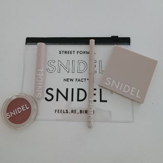 スナイデル(SNIDEL)のSNIDEL コスメ&クリアポーチ sweet付録(アイシャドウ)