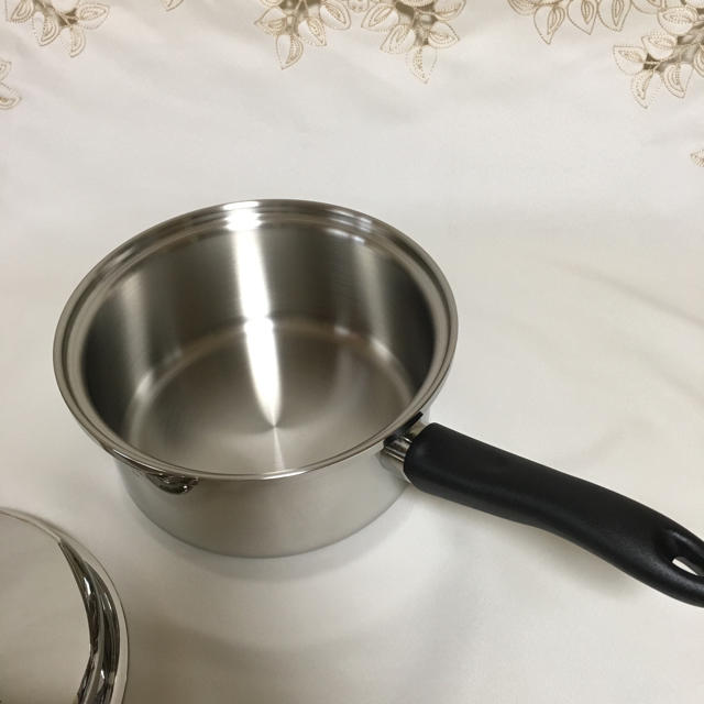 新品未使用 ☆ アムウェイ クィーン 大ソースパン 現行品 新品未使用 ☆ アムウェイ クィーン 大ソースパン 現行品