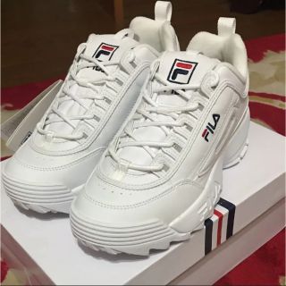 フィラ(FILA)の在庫あり！新品FILA フィラ　ディスラプター disrupter (スニーカー)