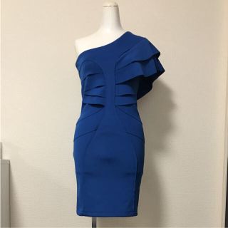 ビーシービージーマックスアズリア(BCBGMAXAZRIA)のじもすけ様専用BCBGドレスワンピース結婚式SATCワンショルダーキャバ(ミニドレス)