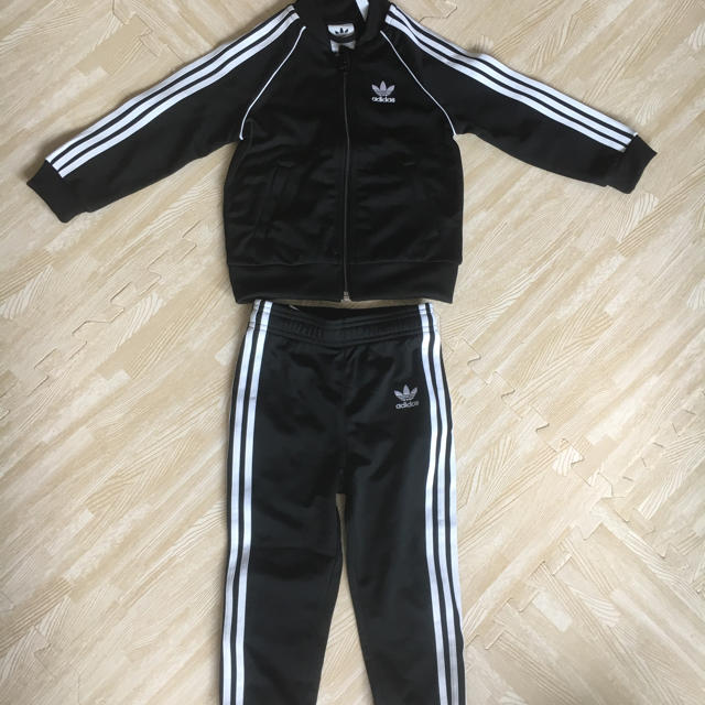 adidas(アディダス)のゆー様専用！adidasセットアップ キッズ/ベビー/マタニティのキッズ服男の子用(90cm~)(ジャケット/上着)の商品写真