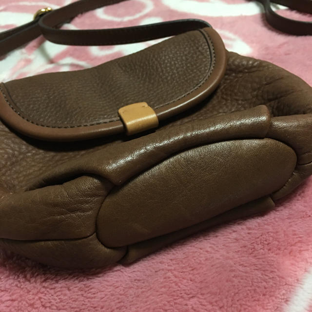 UGG(アグ)のUGG レザー ポシェト bag in bag こげ茶 ダーク レディースのバッグ(ショルダーバッグ)の商品写真