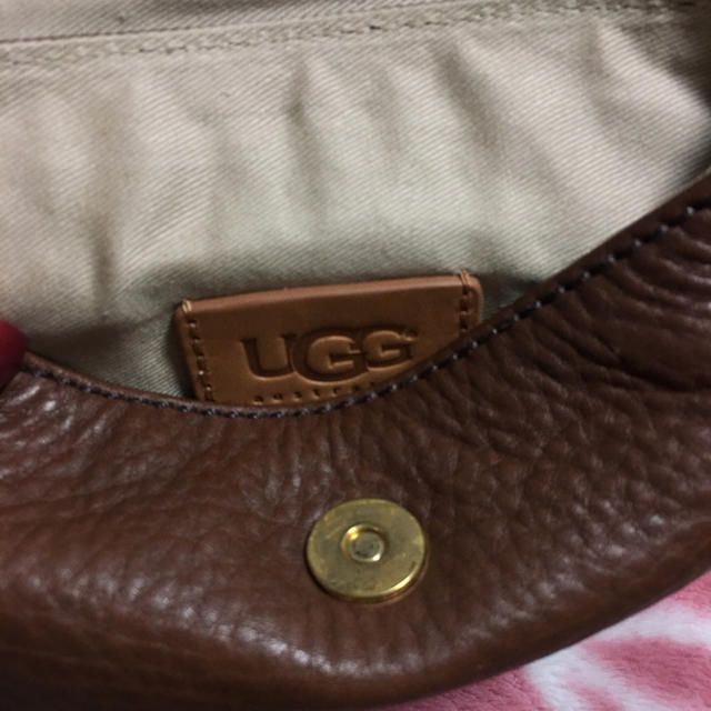 UGG(アグ)のUGG レザー ポシェト bag in bag こげ茶 ダーク レディースのバッグ(ショルダーバッグ)の商品写真