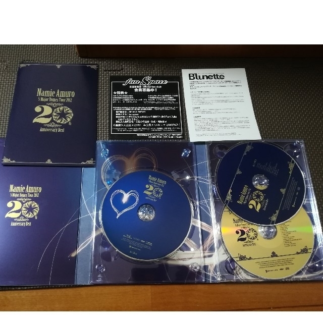 安室奈美恵 5 Major Domes Tour 2012 Blu-ray エンタメ/ホビーのDVD/ブルーレイ(ミュージック)の商品写真