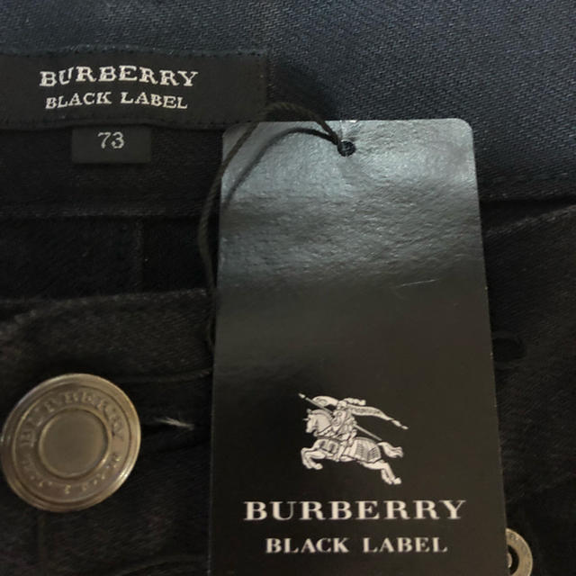 BURBERRY BLACK LABEL(バーバリーブラックレーベル)のタグ付き★バーバリー ブラックレーベル★スキニー デニム★ジーンズ  メンズのパンツ(デニム/ジーンズ)の商品写真