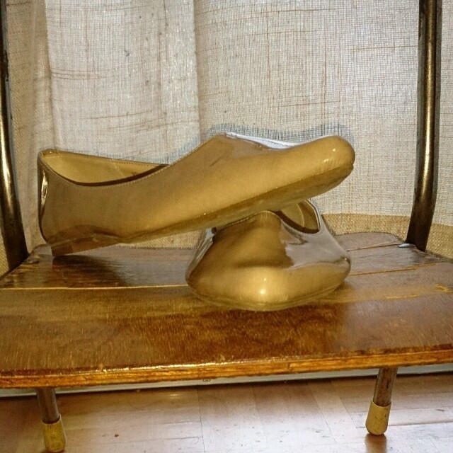 velikoko(ヴェリココ)のエナメルパンプス レディースの靴/シューズ(ハイヒール/パンプス)の商品写真