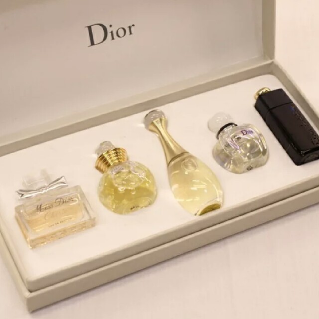 Christian Dior - 極美品☆未使用☆ディオール☆ミニ香水セットの通販 by さくらまま's shop｜クリスチャンディオールならラクマ