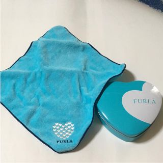 フルラ(Furla)のFURLA 缶入り タオルハンカチーフ ブルー(ハンカチ)