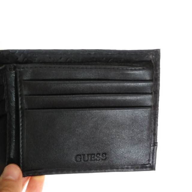 GUESS(ゲス)の送料無料　GUESS　財布　プレゼント　クリスマス　　ブラック　収納　定期入れ　 メンズのファッション小物(折り財布)の商品写真