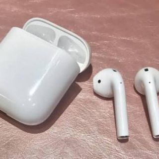 アップル(Apple)のair pods エアーポッズ(ヘッドフォン/イヤフォン)