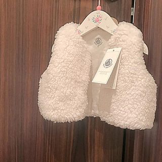 プチバトー(PETIT BATEAU)のプチバトー 18AW ボアベスト T2 新品(ジャケット/コート)