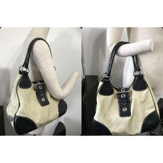 プラダ(PRADA)の●14.3万プラダホワイトステッチ大き目レザー多用ショルダーバッグ黒Ｘ生成り良好(ショルダーバッグ)