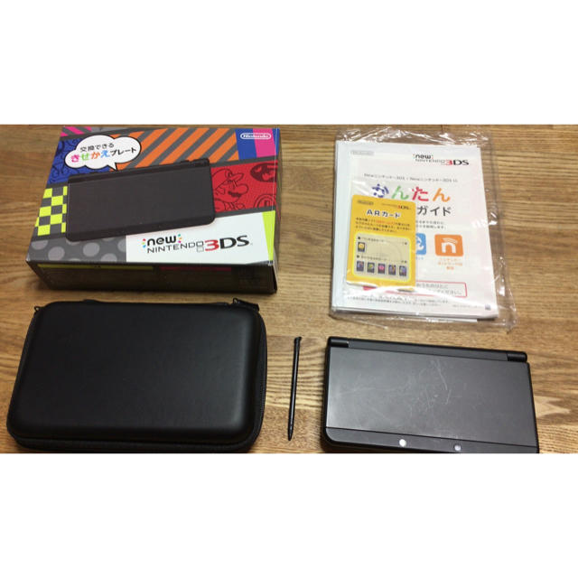 ニンテンドー3DS(ニンテンドー3DS)の【付属品完備】New Nintendo3DS ブラック【カバーケース付き】 エンタメ/ホビーのゲームソフト/ゲーム機本体(携帯用ゲーム機本体)の商品写真