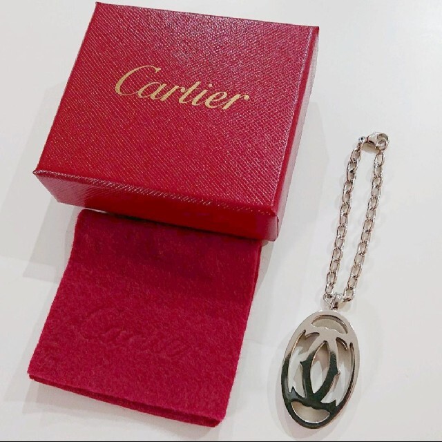 Cartier(カルティエ)のカルティエ キーリング キーホルダー ペンダントトップ チャーム ロゴ レディースのファッション小物(キーホルダー)の商品写真