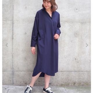 イング(INGNI)の【タグ付き新品】INGNI 長袖ロングシャツ/ネイビー(シャツ/ブラウス(長袖/七分))