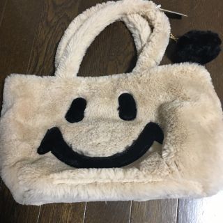 シマムラ(しまむら)の【みゆこ様専用】11月1日まで。スマイリーふわふわトート 値下げしました✨(トートバッグ)