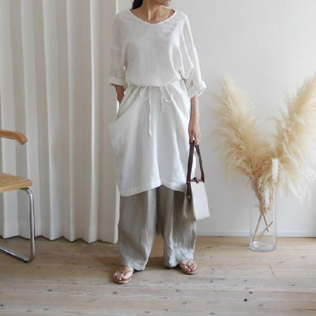 DEUXIEME CLASSE(ドゥーズィエムクラス)の週末限定値下げ♡未使用 Linem-Cotton Vneck Dress レディースのワンピース(ひざ丈ワンピース)の商品写真