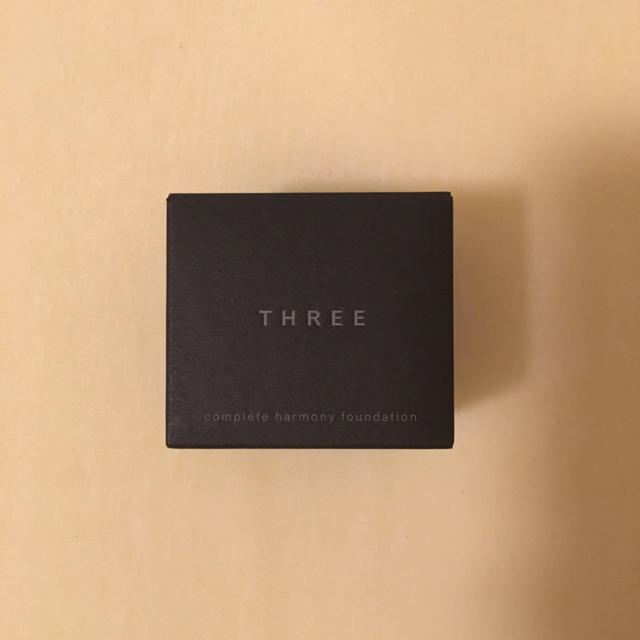 THREE(スリー)のTHREE リキッドファンデーション 203 コスメ/美容のベースメイク/化粧品(ファンデーション)の商品写真