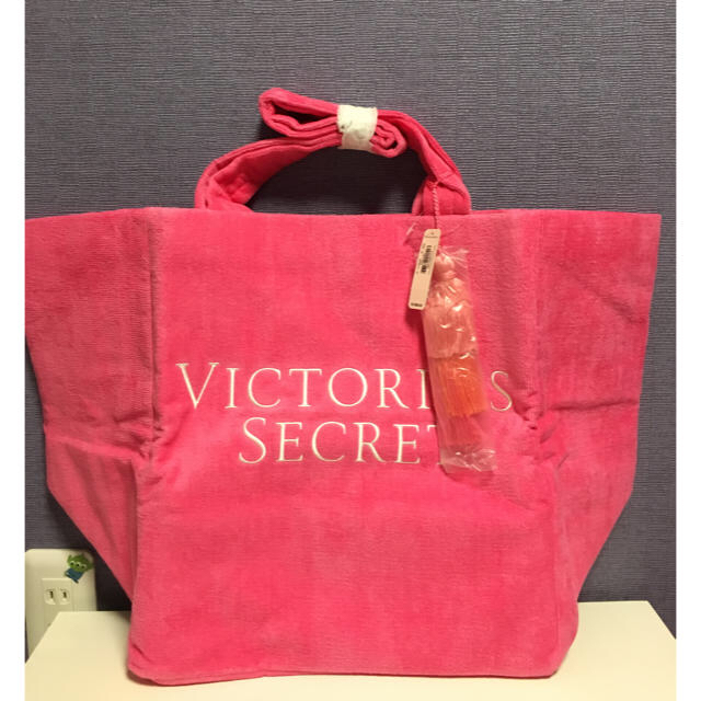Victoria's Secret(ヴィクトリアズシークレット)のまたた様 専用  VICTORIA’S SECRET TOTE  レディースのバッグ(トートバッグ)の商品写真