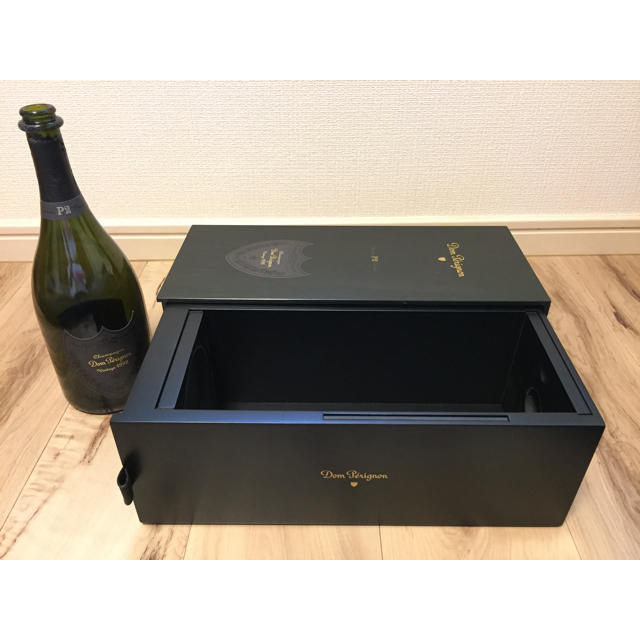 Dom Pérignon(ドンペリニヨン)のドンペリP2 空き箱 食品/飲料/酒の酒(シャンパン/スパークリングワイン)の商品写真