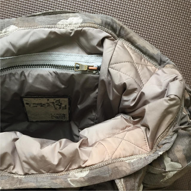 ジルボーのカモフラバッグ | hartwellspremium.com