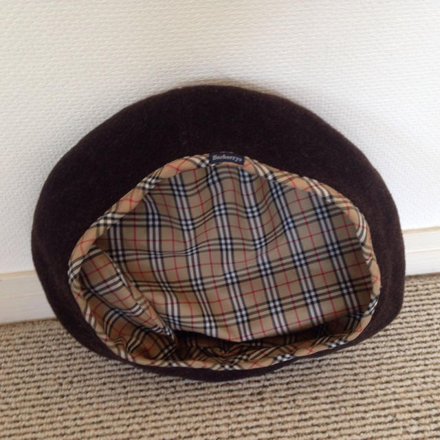 BURBERRY(バーバリー)のバーバリー★リバーシブルのベレー帽 レディースの帽子(ハンチング/ベレー帽)の商品写真