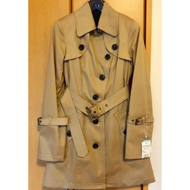 BURBERRY BLUE LABEL(バーバリーブルーレーベル)の【新品未使用】バーバリーブルーレーベル トレンチコート　36 レディースのジャケット/アウター(トレンチコート)の商品写真