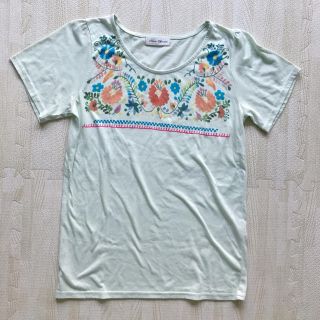 Tシャツ 花柄(Tシャツ(半袖/袖なし))