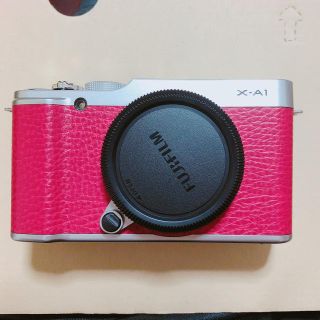 フジフイルム(富士フイルム)の korg2me様専用  FUJIFILM ミラーレス一眼 X-A1本体 レッド(ミラーレス一眼)