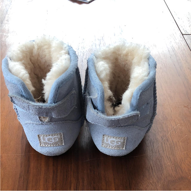 UGG(アグ)の20歳ママ様専用 キッズ/ベビー/マタニティのベビー靴/シューズ(~14cm)(ブーツ)の商品写真