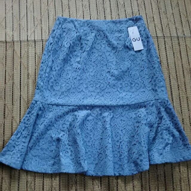 GU(ジーユー)のお値下げ　GU レーススカート M レディースのスカート(ひざ丈スカート)の商品写真