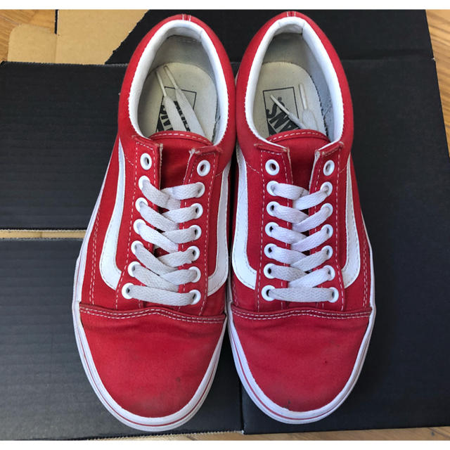 VANS(ヴァンズ)のVANS OLDSKOOL RED 24cm レディースの靴/シューズ(スニーカー)の商品写真