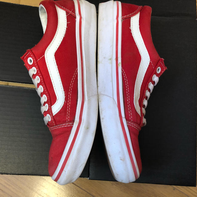 VANS(ヴァンズ)のVANS OLDSKOOL RED 24cm レディースの靴/シューズ(スニーカー)の商品写真