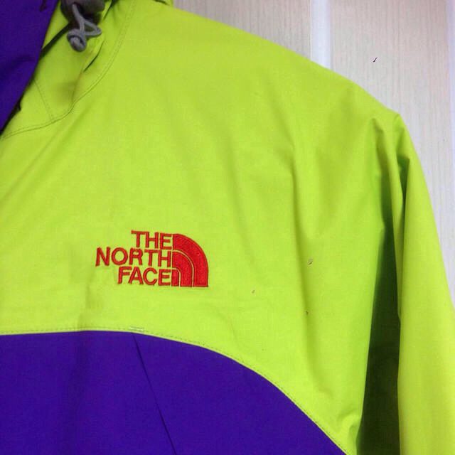 THE NORTH FACE(ザノースフェイス)の美品♡マウンテンパーカ レディースのジャケット/アウター(テーラードジャケット)の商品写真