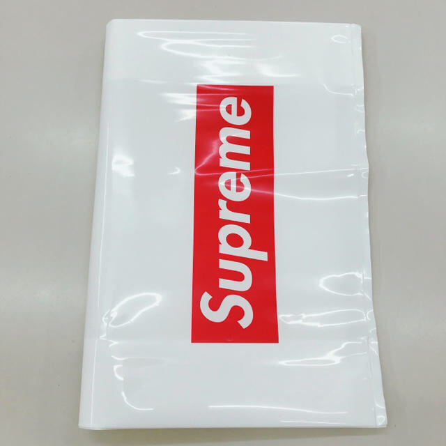 Supreme(シュプリーム)のSupreme シュプリーム ショッパー レディースのバッグ(ショップ袋)の商品写真