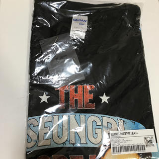 ビッグバン(BIGBANG)の1000円クーポン利用可能！BIGBANG スンリ Tシャツ ブラックL (ミュージシャン)