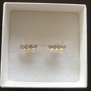 ジュエリーツツミ(JEWELRY TSUTSUMI)の【専用】K10 キュービックパールピアス(ピアス)