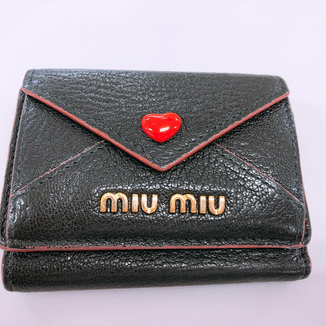 miu miu ラブレターウォレット