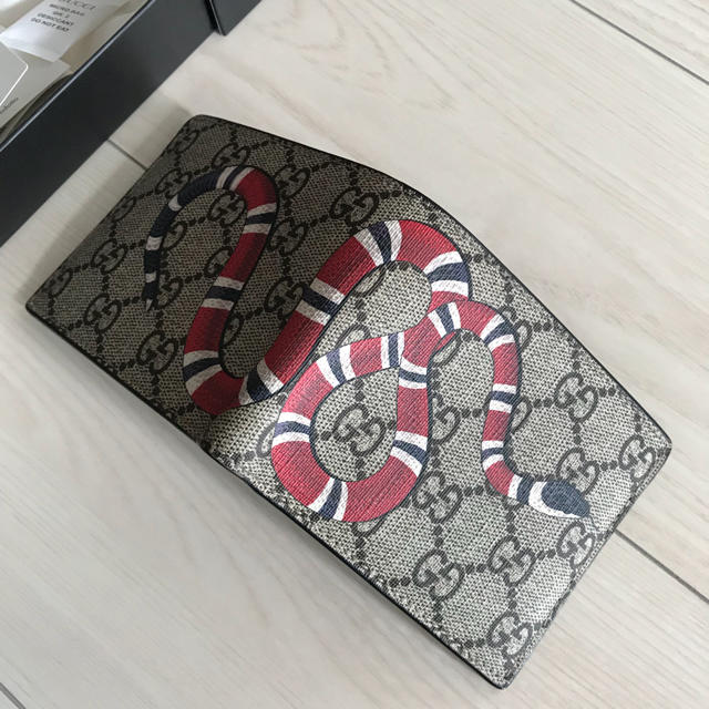 日本に 『正規品』GUCCI グッチ 折り財布 ヘビ スネーク 蛇 - 折り財布 日本に 『正規品』GUCCI グッチ 折り財布 ヘビ スネーク 蛇 - 折り財布